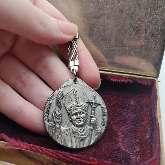 Vatican pope religious trinket rome pendant‎ - Picture 1 of 2